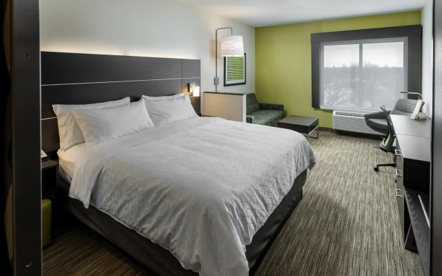 Holiday Inn Express & Suites Kelowna - East by IHG