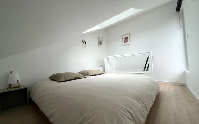 Studio With Terrace and Superb sea View