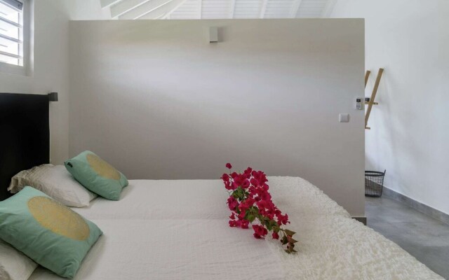 Luxurious Furnished Apartment Within Walking Distance of the Beach Curaçao