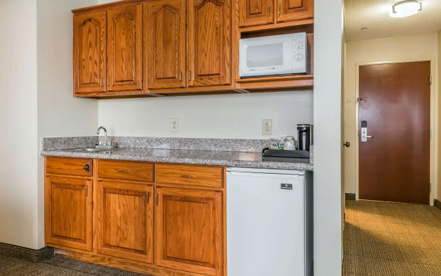 Comfort Suites Springfield I-70