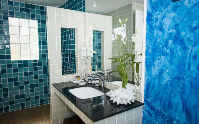 The White Knot Koh Chang