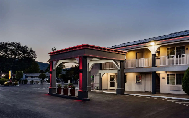 Super 8 by Wyndham Ukiah
