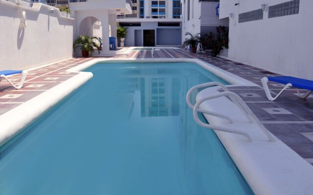 Axis Inn by GEH Suites Hotel