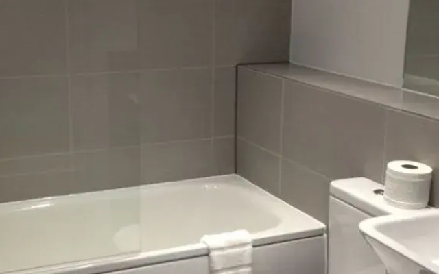 MAX Serviced Apartments Commercial Road