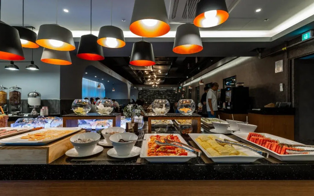 Centum Premier Hotel