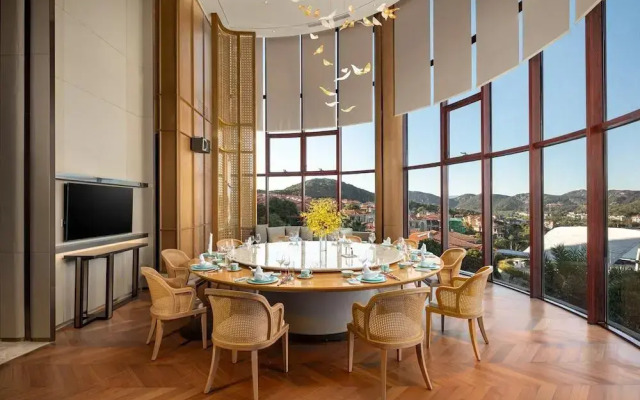 Crowne Plaza Zhoushan Seaview, an IHG Hotel