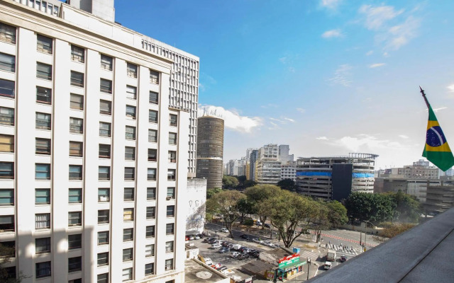 BHomy Centro Jóia em prédio histórico J223