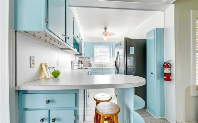 The Cali House - Four Bedroom Home