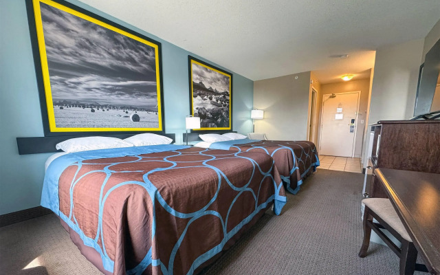 Super 8 by Wyndham Edmonton South