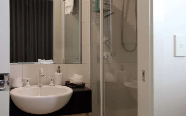 Adelaide Central Apartment - 3Br, 2Bath & Carpark