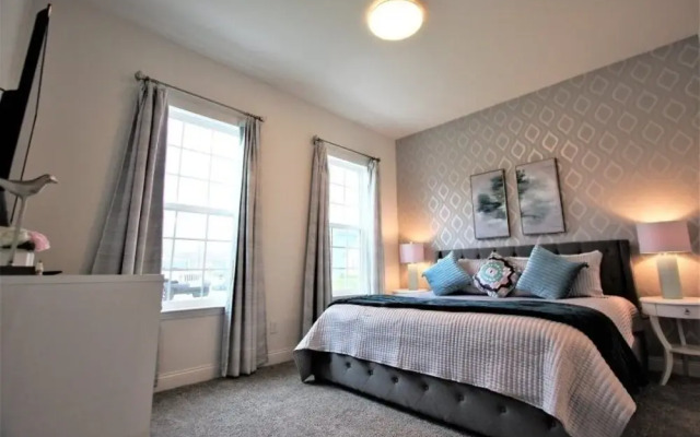 178fr 5 Bedroom Townhouse