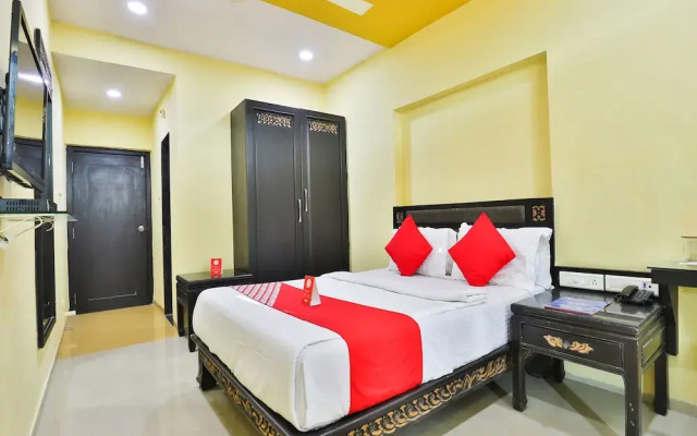 OYO 14549 Hotel Lotus Residency