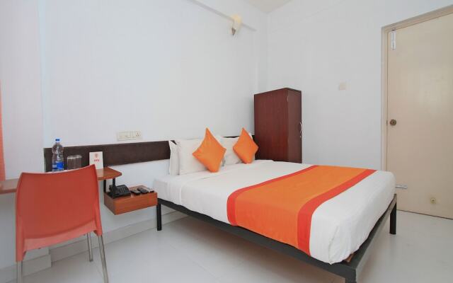 OYO 1356 Hotel Gokulam Compact
