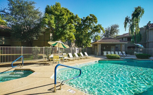 100th Scottsdale #2191 3 Bedroom Condo by Redawning