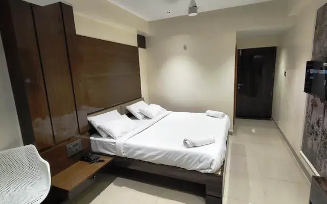 Model Grand Inn
