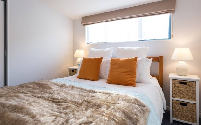 Lake Edge Family Cottage Panoramic View – Guest Rooms – Queenstown