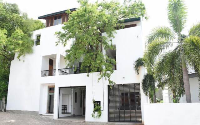 Colombo Tree house