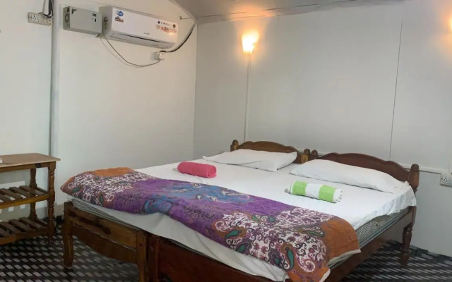 Lactos Cressida Resort