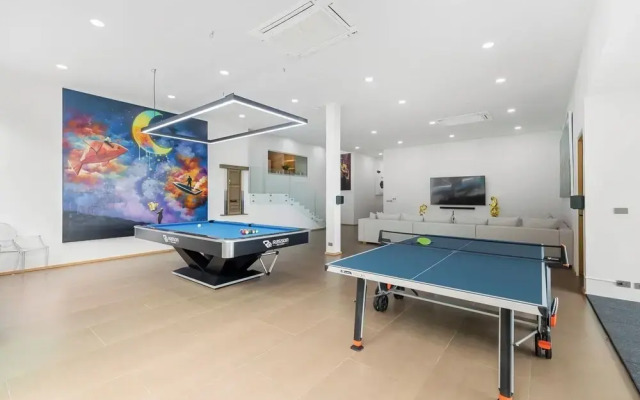 Villa Moonstar