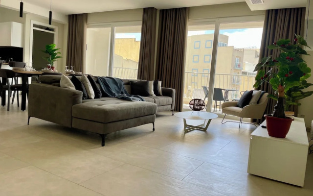 Bugibba Square Seafront LUX Apartments