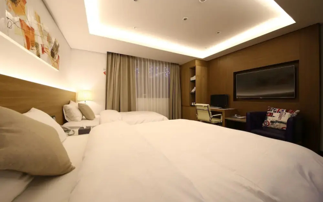Guwol Hotel