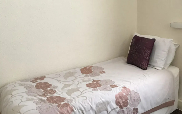 The Alondra Hotel