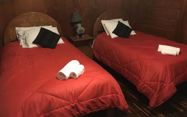 Del Niño Apartments