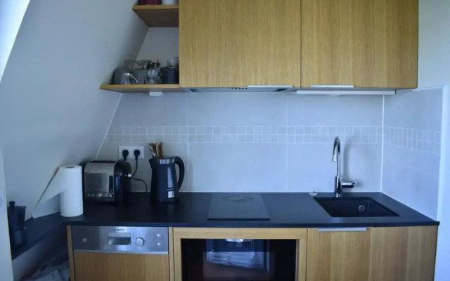 Fully Renovated Bright Studio With High View