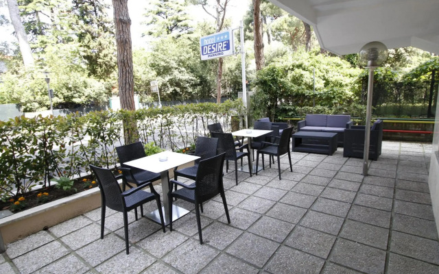 Hotel Desire'
