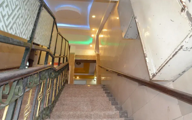 Whitesun Safari Hotel