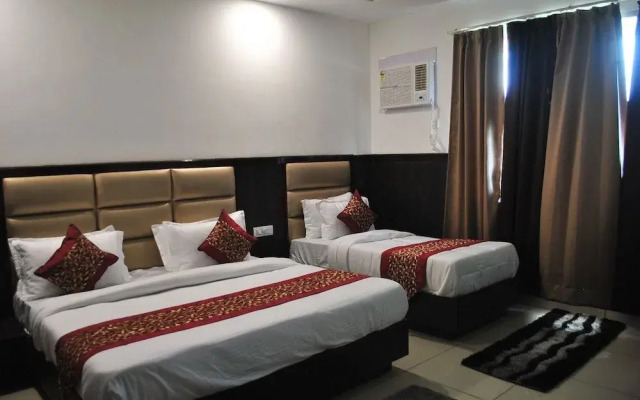 Green Hotel & Restaurant