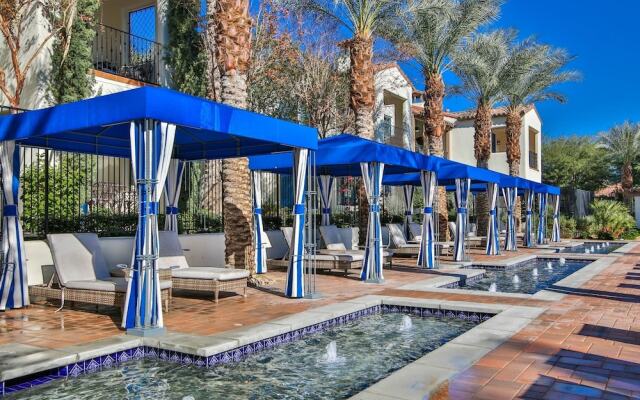 Deluxe King Casita 1 Bedroom Condo by RedAwning