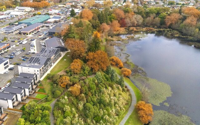 Hidden Lake Hotel and Apartments