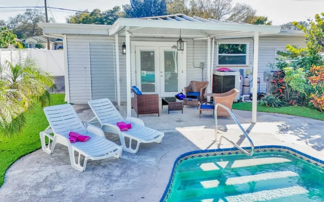 Tropical Paradise in Largo