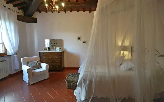 Villa in Tuscany With Pool Near Cortona