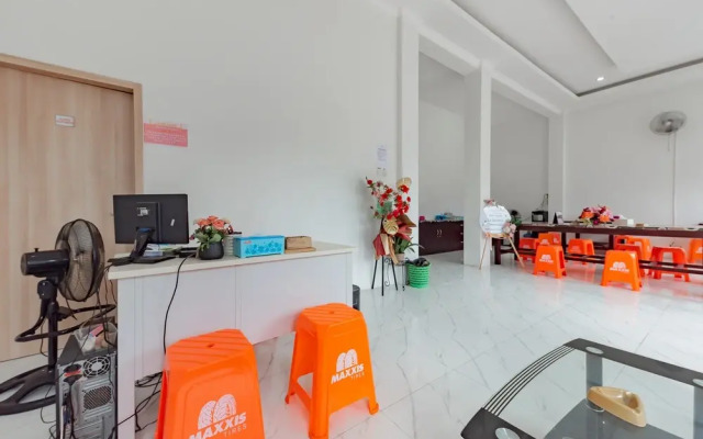 Urbanview Hotel La De Grizz Syariah Sampit by RedDoorz