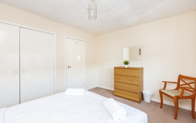 Clarence Suite - Cozy 1BR With Parking in Chatham