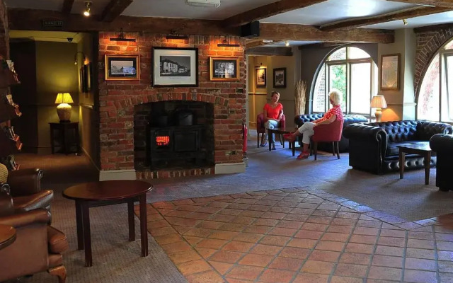 Red Lion Hotel by Greene King Inns