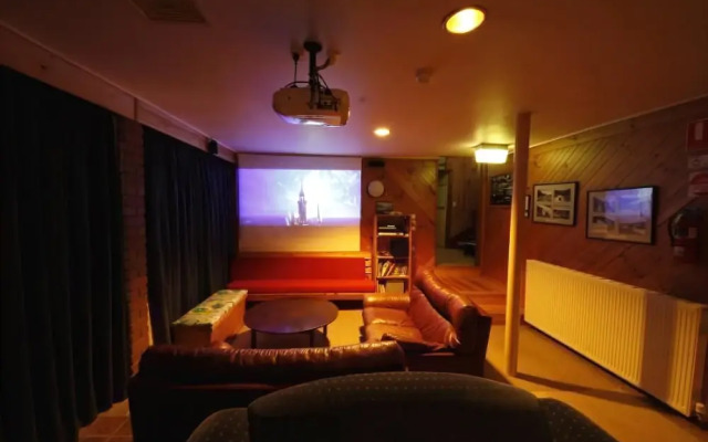 Tanderra Ski Lodge
