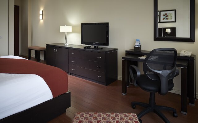 Holiday Inn Hotel & Suites Montreal Airport, an IHG Hotel