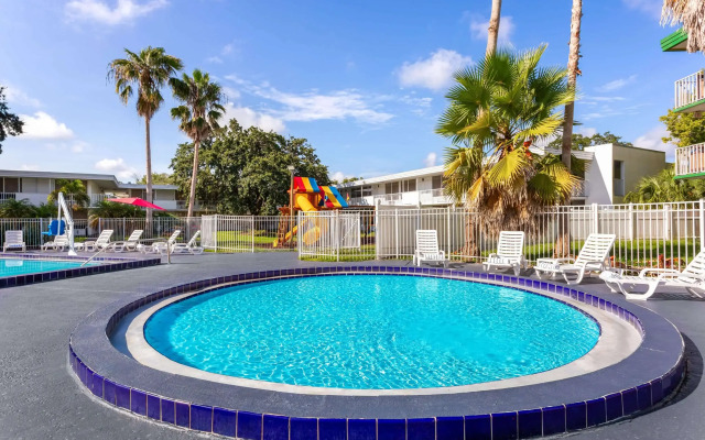 Developer Inn Maingate, a Baymont by Wyndham
