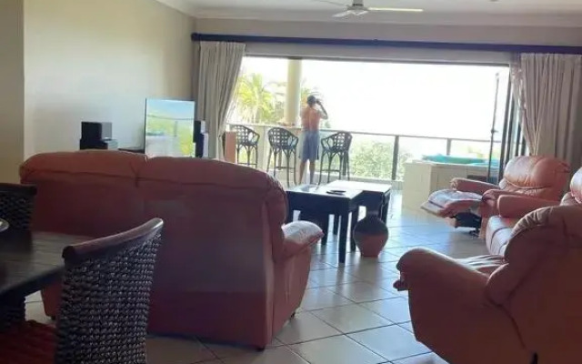 Trevi Sea-view Apartment