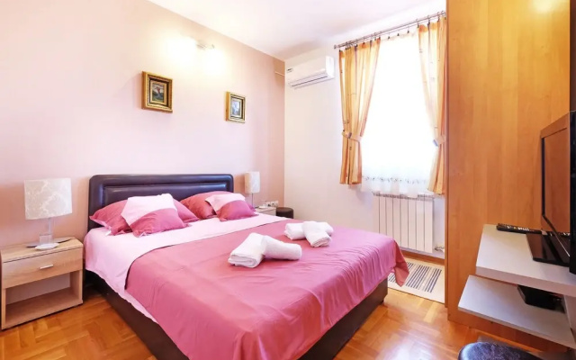 Villa Tower Gardos