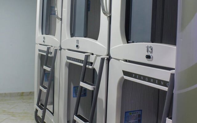 Shenzhen Xingyu Capsule Hotel