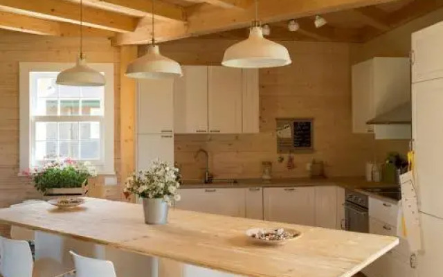 Evolution Wood Accommodation