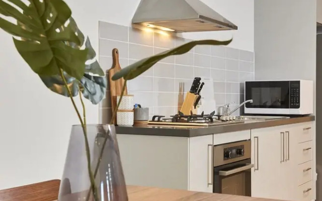 Sleek and Spacious Flat