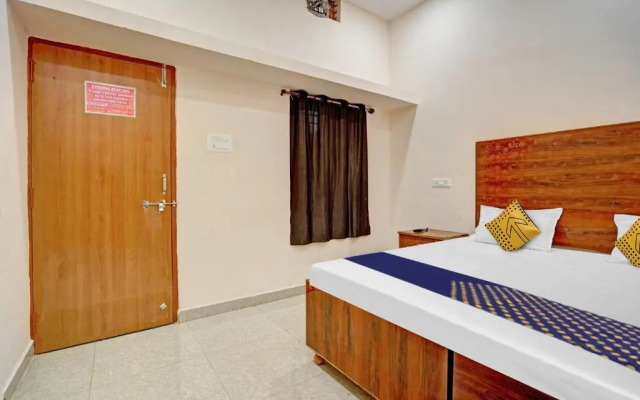 Spot On Hotel Evening Star Inn