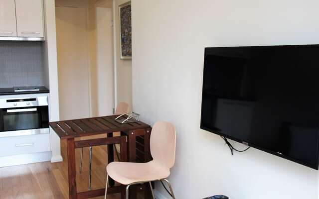 Bondi Beach Apartment - Wifi and Netflix