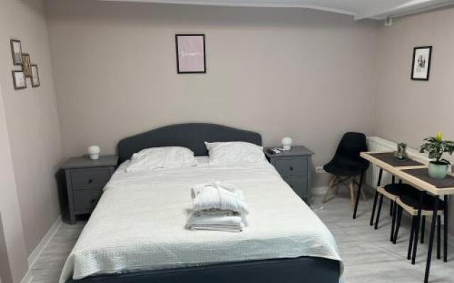 AZZA Aparthotel
