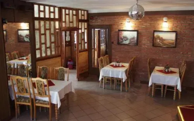 **Hotel Mazury & Restaurant